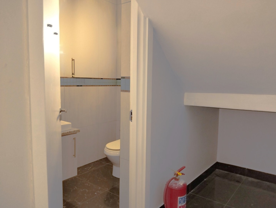 4 Bedroom Property for Sale in Parklands North Western Cape